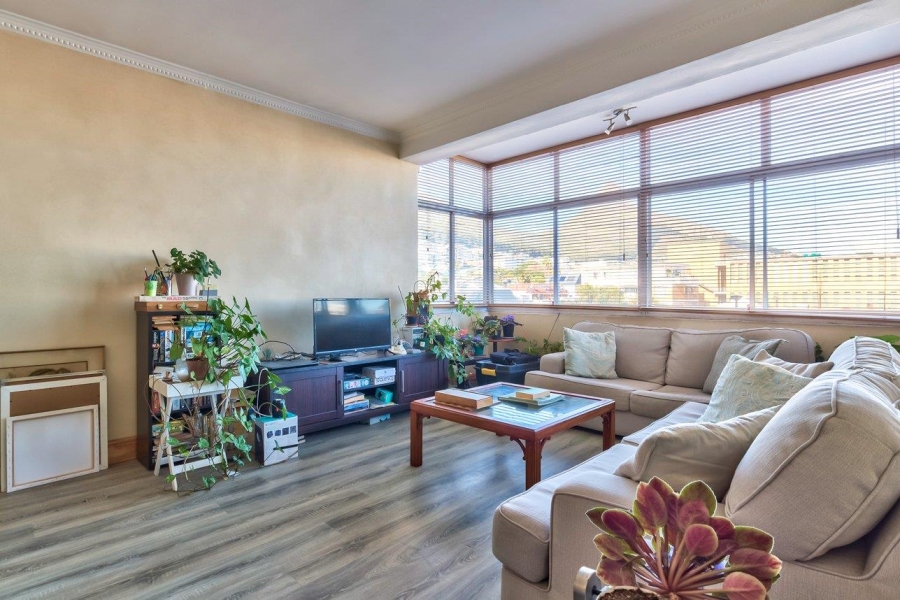 1 Bedroom Property for Sale in Sea Point Western Cape